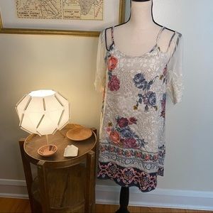 Umgee Floral Cold Shoulder Lace Detail‎ Tunic Size Small